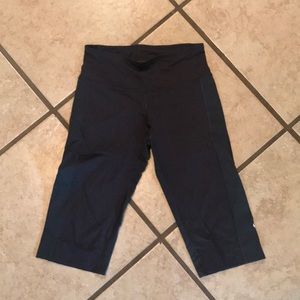 Dark grey lululemon Capri workout pants size M